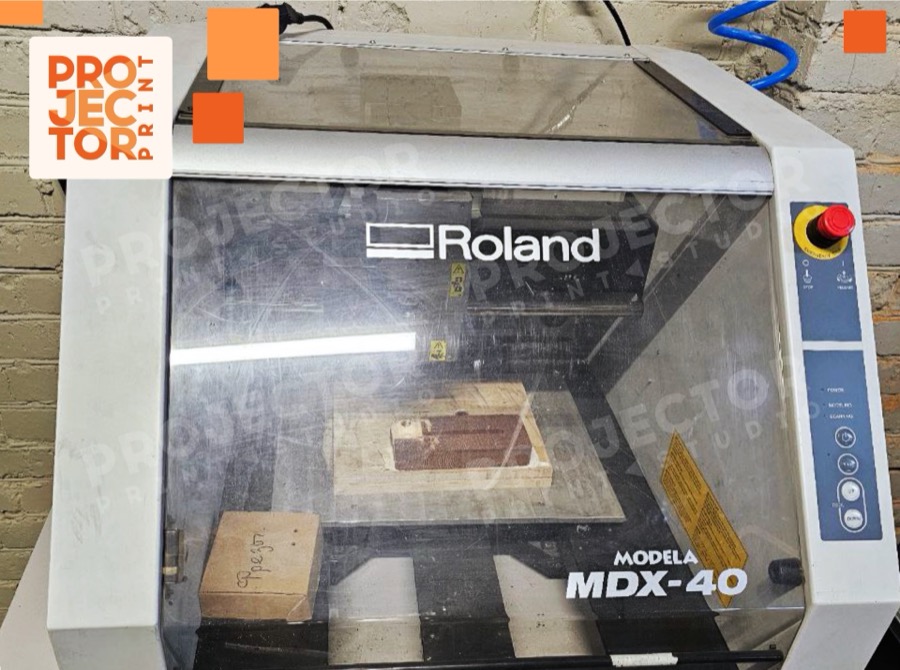 Фрезерно-гравировальный станок Roland MDX-40A